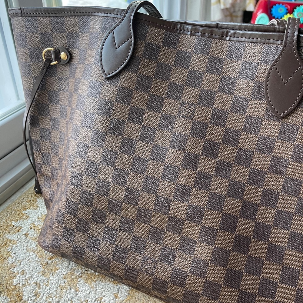 Authentic Louis Vuitton Neverfull - price firm 🚫